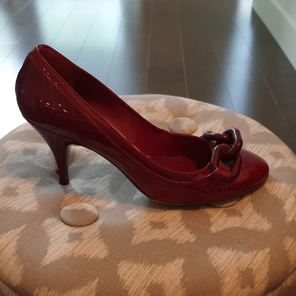 Burberry Red Patent Heels - Picture 4 of 9